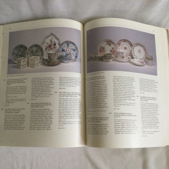 Estate of Jacqueline Kennedy Onassis Auction Catalog April 23-26, 1996 - Picture 14 of 16